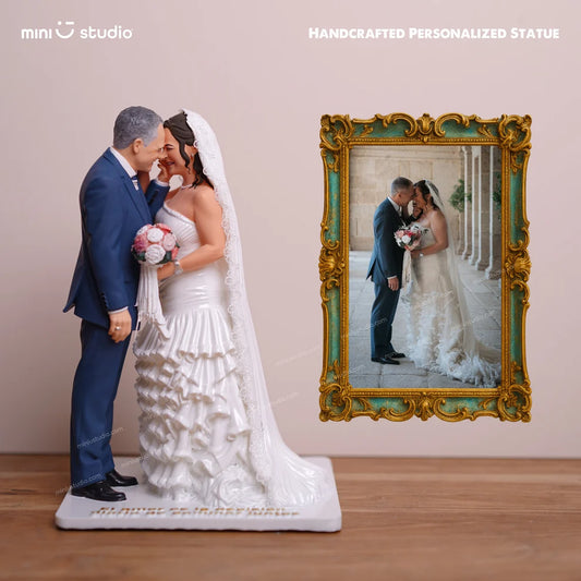 Wedding Kiss Figurine – Personalized Bride & Groom Statue from Photo